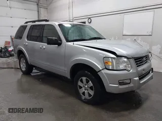2009 Ford Explorer XLT z VIN 1FMEU73E49UA15564, wystawiony jako IAAI lot #41299587 z przebiegiem 192 956 mil mil oraz . Historia ofert i sprzedaży dostępna na DreamBid. Obrazek 1.