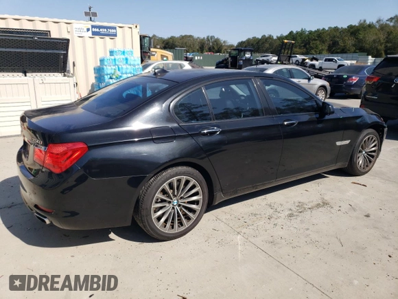 2009 BMW 7 Series 750i z VIN WBAKA83549CY33241, wystawiony jako Copart lot #75237884 z przebiegiem 130 585 mil mil oraz Szkoda całkowita • Salvage title. Historia ofert i sprzedaży dostępna na DreamBid. Obrazek 3.