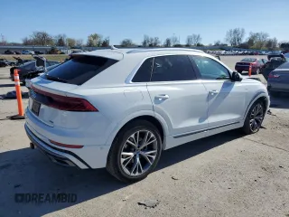 2021 Audi Q8 Premium Plus z VIN WA1EVAF17MD032644, wystawiony jako Copart lot #50884135 z przebiegiem 53 866 mil mil oraz Szkoda całkowita • Salvage title. Historia ofert i sprzedaży dostępna na DreamBid. Obrazek 3.