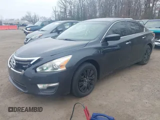2014 Nissan Altima 2.5 S with VIN 1N4AL3AP0EC135046, listed as a IAAI auction lot 41779259 with 84,724 mi miles. Bid and sale history available at carsss.com. Image 2.