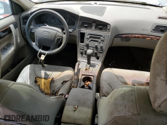 2002 Volvo V70 with VIN YV1SW58DX21183488, listed as a Copart auction lot 53701865 with 114,836 mi miles and Clean Title. Bid and sale history available at DreamBid. Image 8.