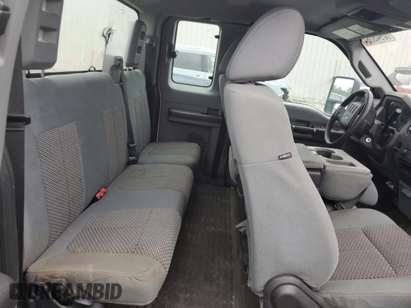 2014 Ford F-250 XLT with VIN 1FT7X2A65EEA98638, listed as a Copart auction lot 60948084 with 319,812 mi miles and Salvage title. Bid and sale history available at DreamBid. Image 10.