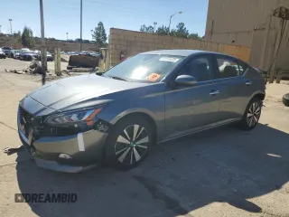 2021 Nissan Altima 2.5 SV with VIN 1N4BL4DVXMN397020, listed as a Copart auction lot 43274435 with 137,923 mi miles and Salvage Title. Bid and sale history available at carsss.com. Image 1.