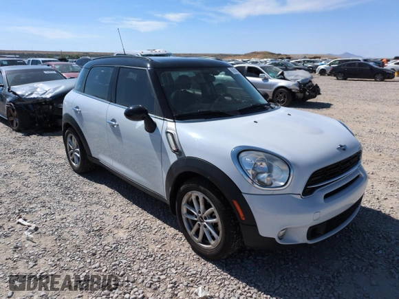 2016 MINI Countryman S with VIN WMWZC3C50GWT09978, listed as a Copart auction lot 59594955 with Not provided miles and Clean title. Bid and sale history available at DreamBid. Image 4.