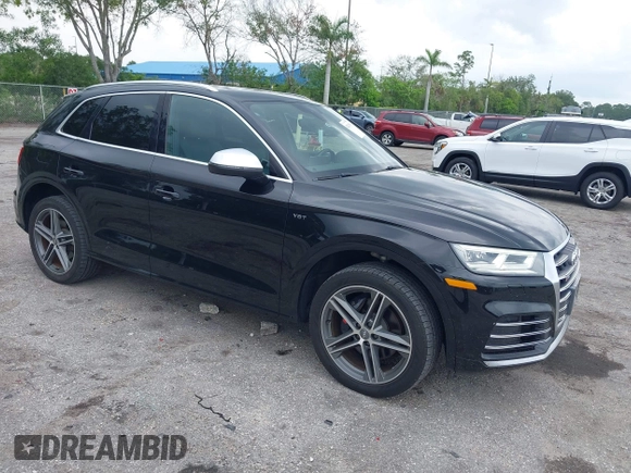 2018 Audi SQ5 Premium Plus z VIN WA1A4AFY6J2009085, wystawiony jako IAAI lot #42410933 z przebiegiem 59 773 mil mil oraz . Historia ofert i sprzedaży dostępna na DreamBid. Obrazek 1.