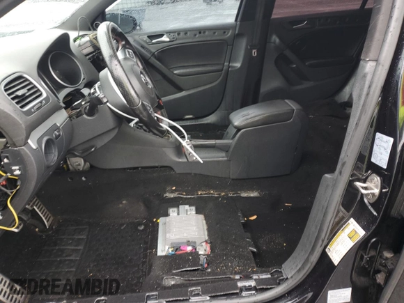2013 Volkswagen GTI с VIN WVWGD7AJ0DW088733, выставлен на аукционе Copart как лот 55936775 с пробегом Не указан миль и Чистый • Clean title. История ставок и продаж доступна на DreamBid. Изображение 7.
