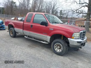 2002 Ford Super Duty F-250 XL with VIN 1FTNX21F92EC14975, listed as a IAAI auction lot 41482911 with 268,331 mi miles. Bid and sale history available at carsss.com. Image 1.