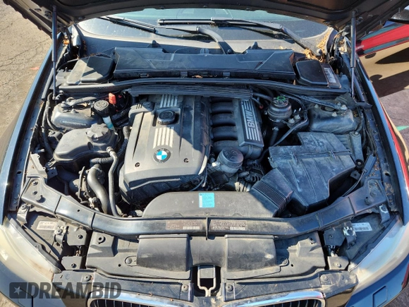 2011 BMW 3 Series 328i xDrive z VIN WBAPK5C58BA658768, wystawiony jako Copart lot #64387265 z przebiegiem 94 577 mil mil oraz Szkoda całkowita • Salvage title. Historia ofert i sprzedaży dostępna na DreamBid. Obrazek 11.