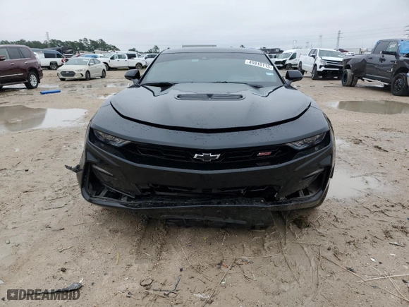 2022 Chevrolet Camaro 2SS with VIN 1G1FH1R70N0125489, listed as a Copart auction lot 45910115 with 28,270 mi miles and Salvage Title. Bid and sale history available at carsss.com. Image 5.