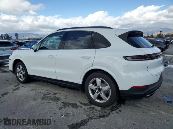 2024 Porsche Cayenne z VIN WP1AA2AY5RDA12912, wystawiony jako Copart lot #44555195 z przebiegiem 7 587 mil mil oraz Szkoda całkowita • Salvage title. Historia ofert i sprzedaży dostępna na DreamBid. Obrazek 2.