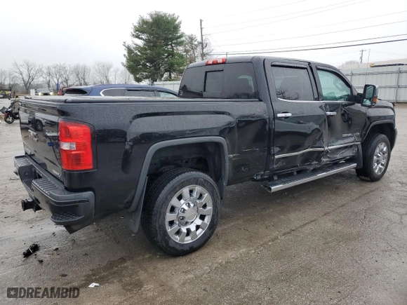 2015 GMC Sierra 2500HD Denali with VIN 1GT120EG1FF668772, listed as a Copart auction lot 84406604 with 113,260 mi miles and Salvage Title. Bid and sale history available at carsss.com. Image 3.