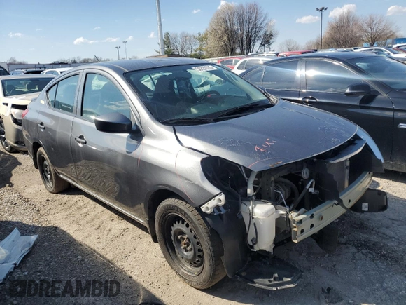 2017 Nissan Versa S Plus z VIN 3N1CN7AP5HL832485, wystawiony jako Copart lot #50320785 z przebiegiem 83 767 mil mil oraz Szkoda całkowita • Salvage title. Historia ofert i sprzedaży dostępna na DreamBid. Obrazek 4.