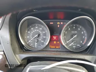 2010 BMW Z4 sDrive30i with VIN WBALM5C56AE377066, listed as a Copart auction lot 42872935 with 126,264 mi miles and Salvage Title. Bid and sale history available at carsss.com. Image 9.