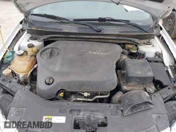 2014 Chrysler 200 LX with VIN 1C3CCBAG2EN103835, listed as a IAAI auction lot 41623941 with 166,676 mi miles. Bid and sale history available at carsss.com. Image 10.
