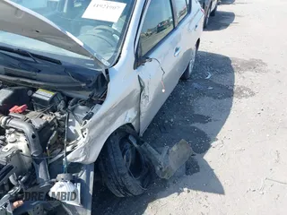 2019 Nissan Versa SV z VIN 3N1CN7AP5KL862481, wystawiony jako IAAI lot #41921907 z przebiegiem 156 124 mil mil oraz . Historia ofert i sprzedaży dostępna na DreamBid. Obrazek 17.
