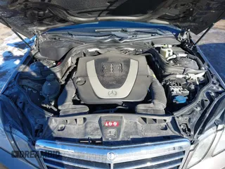 2011 Mercedes-Benz E-Class E 350 Luxury with VIN WDDHF8HB3BA348741, listed as a IAAI auction lot 41424618 with 117,306 mi miles. Bid and sale history available at carsss.com. Image 10.