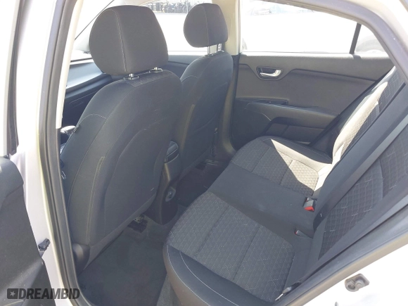 2018 Kia Rio LX with VIN 3KPA24AB4JE086105, listed as a IAAI auction lot 42062323 with 128,289 mi miles. Bid and sale history available at carsss.com. Image 8.