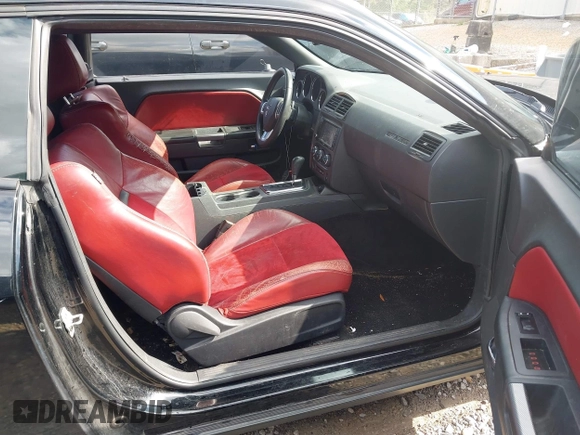 2014 Dodge Challenger R/T Plus z VIN 2C3CDYBT1EH201887, wystawiony jako IAAI lot #42225211 z przebiegiem 278 574 mil mil oraz . Historia ofert i sprzedaży dostępna na DreamBid. Obrazek 5.