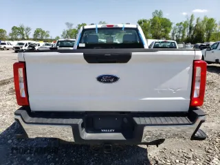 2023 Ford F-250 XL z VIN 1FTBF2BA4PEE00455, wystawiony jako Copart lot #52188595 z przebiegiem Nie podano mil oraz Szkody całkowita. Historia ofert i sprzedaży dostępna na DreamBid. Obrazek 6.