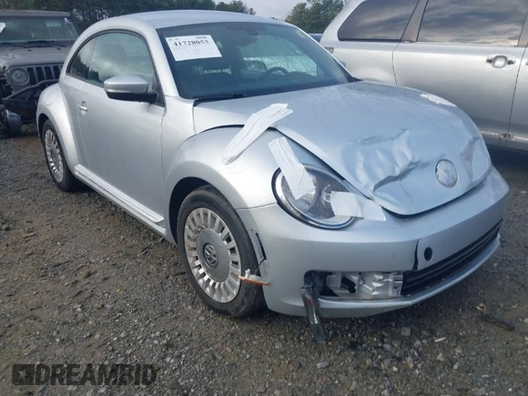 2016 Volkswagen Beetle SE с VIN 3VWJ17AT3GM606917, выставлен на аукционе IAAI как лот 41728053 с пробегом Не указан миль и . История ставок и продаж доступна на DreamBid. Изображение 1.
