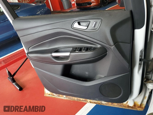 2013 Ford Escape SE with VIN 1FMCU9G92DUD72105, listed as a IAAI auction lot 42731657 with 213,477 mi miles and . Bid and sale history available at DreamBid. Image 10.