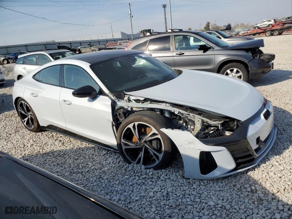2024 Audi e-tron GT Premium Plus with VIN WAUCJBFW3R7004062, listed as a Copart auction lot 77770684 with 3,092 mi miles and Salvage Title. Bid and sale history available at carsss.com. Image 4.