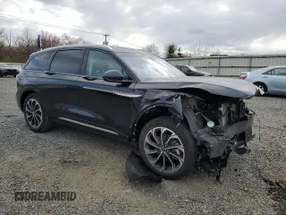 2024 Lincoln Nautilus Reserve z VIN 5LMPJ8KA2RJ778624, wystawiony jako Copart lot #50526135 z przebiegiem 28 255 mil mil oraz Szkoda całkowita • Salvage title. Historia ofert i sprzedaży dostępna na DreamBid. Obrazek 4.