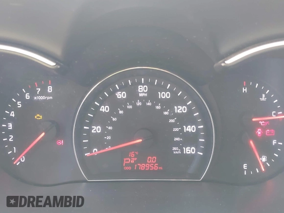 2014 Kia Sorento LX with VIN 5XYKTCA66EG506003, listed as a IAAI auction lot 42155293 with 178,956 mi miles. Bid and sale history available at carsss.com. Image 7.