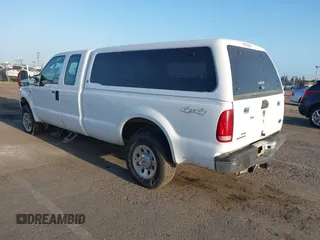 2005 Ford Super Duty F-250 XL with VIN 1FTSX21Y25EB33793, listed as a IAAI auction lot 42068623 with 128,726 mi miles. Bid and sale history available at carsss.com. Image 3.