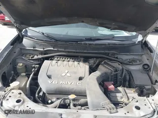 2007 Mitsubishi Outlander ES with VIN JA4MS31X17Z008178, listed as a IAAI auction lot 41809924 with 262,004 mi miles. Bid and sale history available at carsss.com. Image 10.