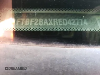 2024 Ford F-250 XL z VIN 1FTBF2BAXRED42774, wystawiony jako Copart lot #52189435 z przebiegiem Nie podano mil oraz Szkody całkowita. Historia ofert i sprzedaży dostępna na DreamBid. Obrazek 12.