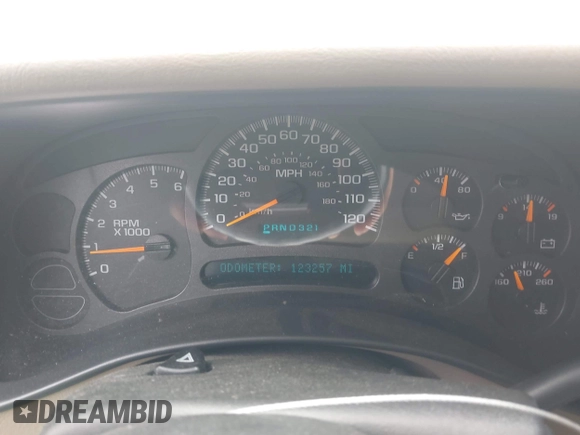 2004 Chevrolet Tahoe LT z VIN 1GNEC13Z74R233346, wystawiony jako IAAI lot #42095020 z przebiegiem 123 257 mil mil oraz . Historia ofert i sprzedaży dostępna na DreamBid. Obrazek 7.
