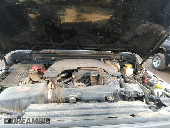 2021 Jeep Gladiator Sport S z VIN 1C6HJTAG3ML597041, wystawiony jako IAAI lot #41714640 z przebiegiem 46 402 mil mil oraz . Historia ofert i sprzedaży dostępna na DreamBid. Obrazek 10.