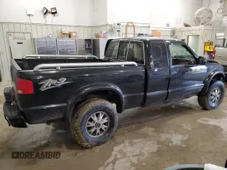 2002 GMC Sonoma SLS with VIN 1GTCT19W728186335, listed as a Copart auction lot 47469925 with 163,902 mi miles and Salvage Title. Bid and sale history available at DreamBid. Image 3.