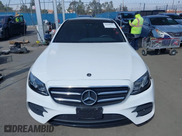 2019 Mercedes-Benz E-Class E 300 with VIN WDDZF4JB8KA566102, listed as a IAAI auction lot 41690183 with 89,085 mi miles. Bid and sale history available at carsss.com. Image 12.
