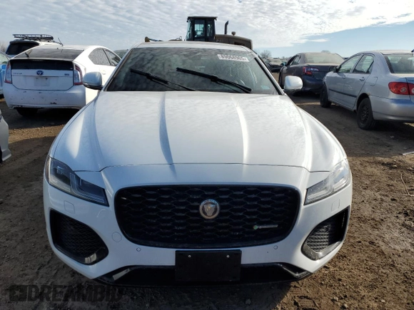 2022 Jaguar XF R-Dynamic SE with VIN SAJBL4GX2NCY91572, listed as a Copart auction lot 89068965 with 11,620 mi miles and Salvage Title. Bid and sale history available at carsss.com. Image 5.