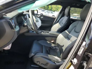 2024 Volvo XC60 Ultimate Black Edition z VIN YV4H60DJ0R1847481, wystawiony jako Copart lot #56729045 z przebiegiem 3 791 mil mil oraz Szkoda całkowita • Salvage title. Historia ofert i sprzedaży dostępna na DreamBid. Obrazek 7.