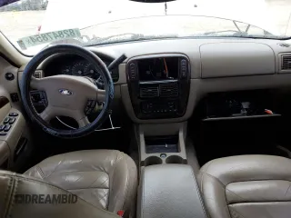 2005 Ford Explorer Limited z VIN 1FMDU75W15UB28593, wystawiony jako Copart lot #82847854 z przebiegiem 245 822 mil mil oraz Czysty tytuł • Clean title. Historia ofert i sprzedaży dostępna na DreamBid. Obrazek 8.