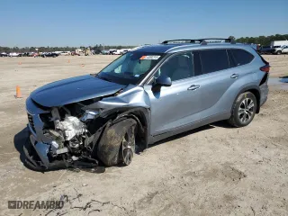 2020 Toyota Highlander XLE with VIN 5TDGZRAH1LS023866, listed as a Copart auction lot 43802315 with 49,400 mi miles and Salvage Title. Bid and sale history available at carsss.com. Image 1.
