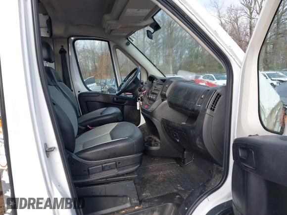 2014 Ram ProMaster Cargo with VIN 3C6URVJG1EE117303, listed as a IAAI auction lot 41498073 with 132,201 mi miles and . Bid and sale history available at DreamBid. Image 5.