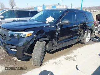 2020 Ford Explorer with VIN 1FMSK8BH0LGB12535, listed as a IAAI auction lot 41633073 with 69,347 mi miles. Bid and sale history available at carsss.com. Image 2.