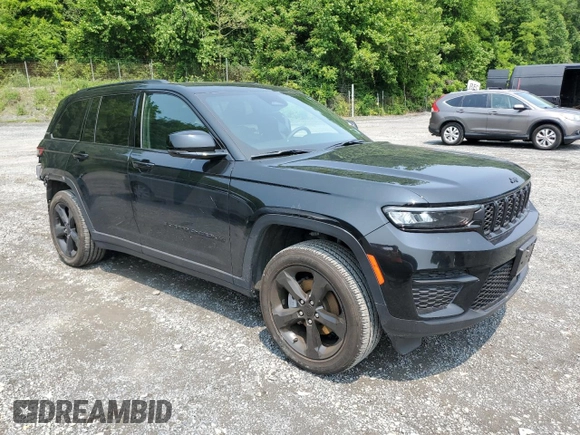 2024 Jeep Grand Cherokee Altitude with VIN 1C4RJHAG4RC681922, listed as a Copart auction lot 59997195 with 12,042 mi miles and Salvage title. Bid and sale history available at DreamBid. Image 4.