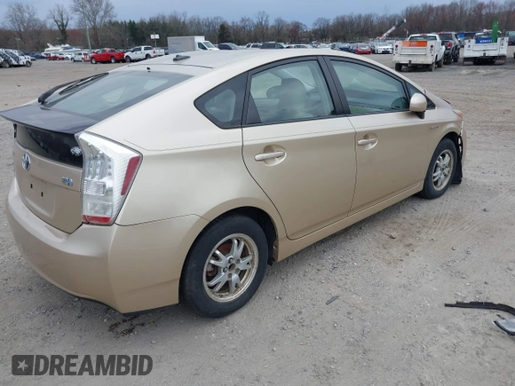 2010 Toyota Prius II with VIN JTDKN3DU3A1099112, listed as a IAAI auction lot 41920363 with 157,605 mi miles. Bid and sale history available at carsss.com. Image 4.
