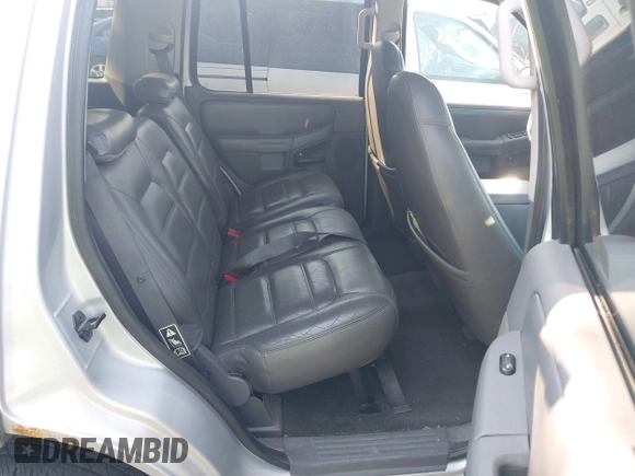 2002 Ford Explorer XLT with VIN 1FMDU73W22UA87874, listed as a IAAI auction lot 42679065 with 210,265 mi miles and . Bid and sale history available at DreamBid. Image 8.