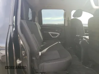 2017 Nissan Titan XD SV with VIN 1N6BA1F49HN556566, listed as a Copart auction lot 85102544 with 157,065 mi miles and Clean Title. Bid and sale history available at carsss.com. Image 10.
