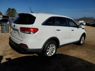 2017 Kia Sorento LX V6 with VIN 5XYPGDA53HG212005, listed as a Copart auction lot 86970064 with 108,854 mi miles and Salvage Title. Bid and sale history available at carsss.com. Image 3.