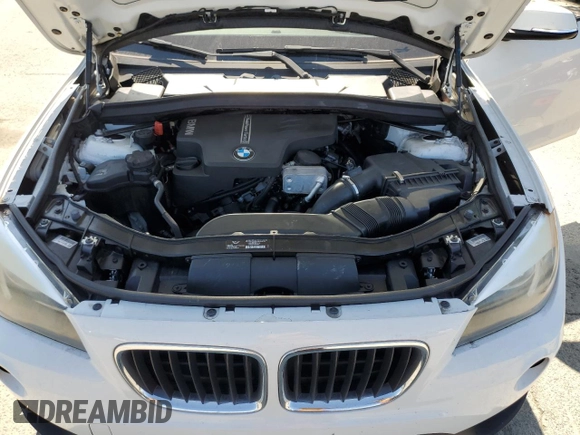 2014 BMW X1 sDrive28i z VIN WBAVM1C51EVW49045, wystawiony jako Copart lot #59548915 z przebiegiem 140 853 mil mil oraz Czysty tytuł • Clean title. Historia ofert i sprzedaży dostępna na DreamBid. Obrazek 12.