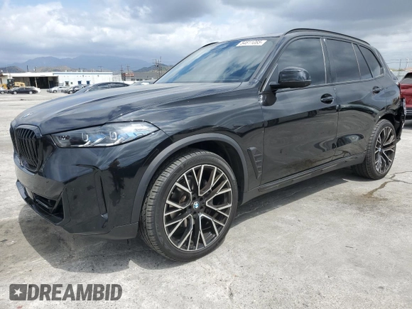 2024 BMW X5 sDrive40i z VIN 5UX13EU01R9V06527, wystawiony jako Copart lot #54611085 z przebiegiem 13 886 mil mil oraz Szkoda całkowita • Salvage title. Historia ofert i sprzedaży dostępna na DreamBid. Obrazek 1.