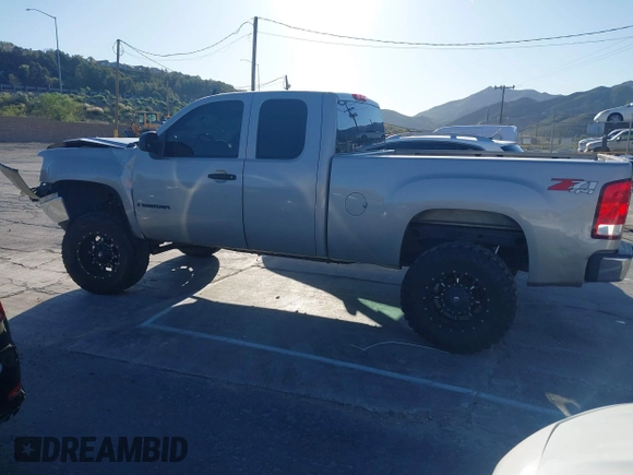 2009 GMC Sierra 1500 SLE z VIN 1GTEK29019Z262746, wystawiony jako IAAI lot #42262860 z przebiegiem 224 892 mil mil oraz . Historia ofert i sprzedaży dostępna na DreamBid. Obrazek 15.