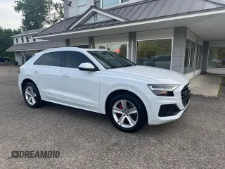 2019 Audi Q8 Premium z VIN WA1AVAF12KD018856, wystawiony jako Copart lot #61872605 z przebiegiem 122 353 mil mil oraz Czysty tytuł • Clean title. Historia ofert i sprzedaży dostępna na DreamBid. Obrazek 1.